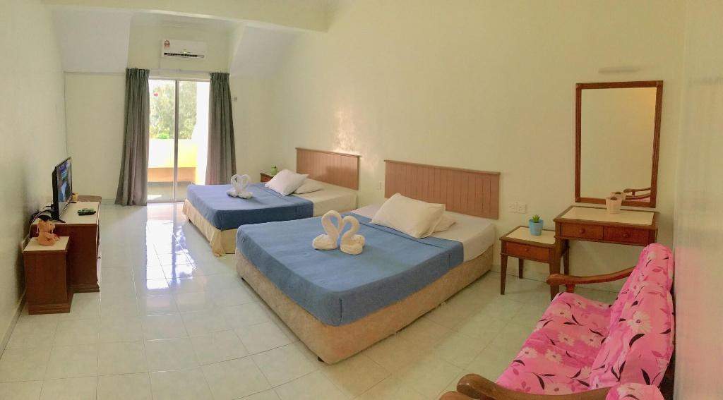 Teluk Batik Holiday Apartment