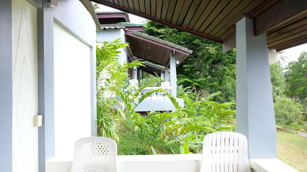 Khaolak Hillside Villa