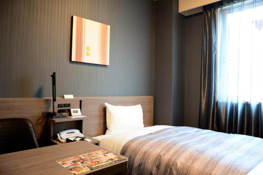 Ueda Ekimae Royal Hotel