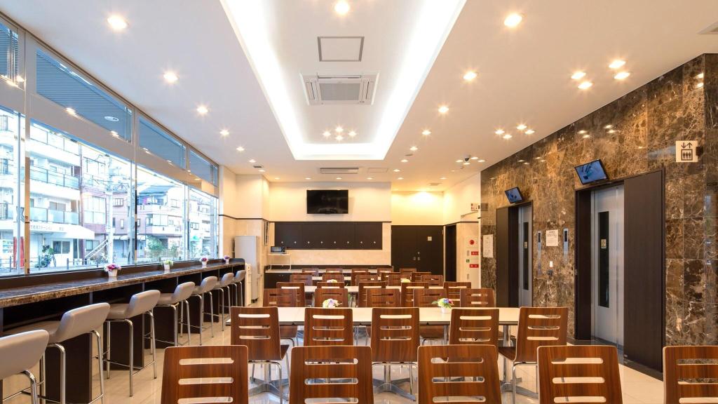 Toyoko Inn Osaka Sakuranomiya Eki Nishi Guchi