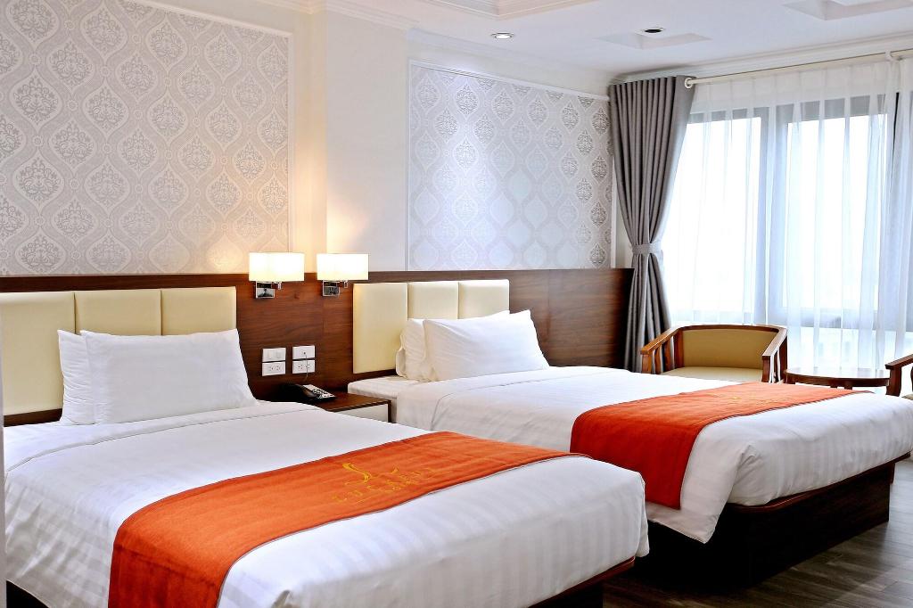 Luckful Hotel