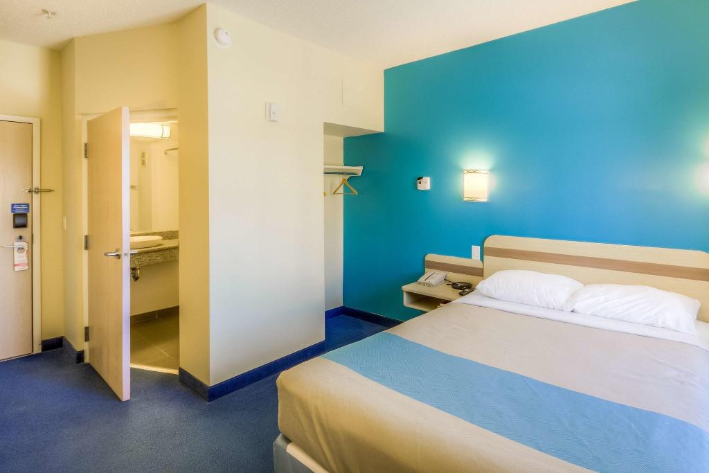 Aurora Inn Estevan
