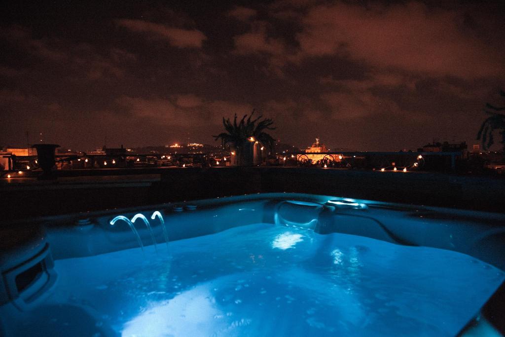 Navona Queen Rooftop
