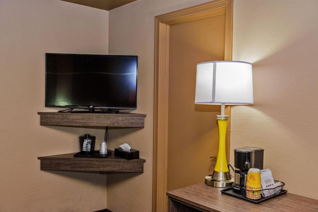 AArya Hotel By Niagara Fashion Outlets