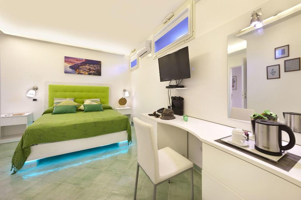 B B Sorrento Central