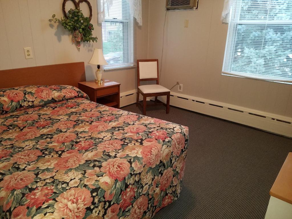 Simmons Motel