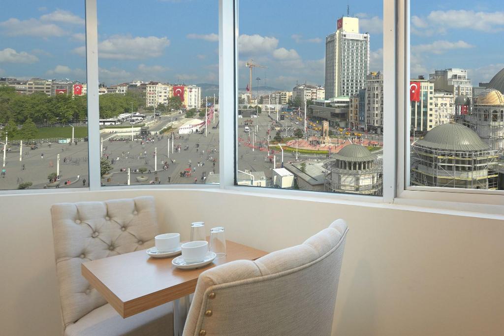 Kartal Palace Taksim Square FAMİLY HOTEL