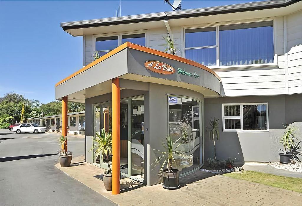 A La Vista Motel