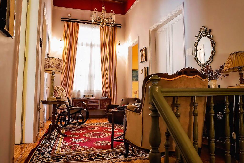 Athens Quinta