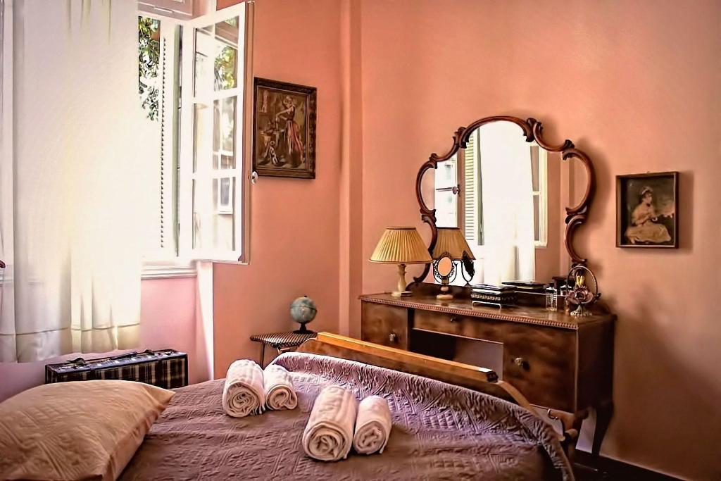 Athens Quinta
