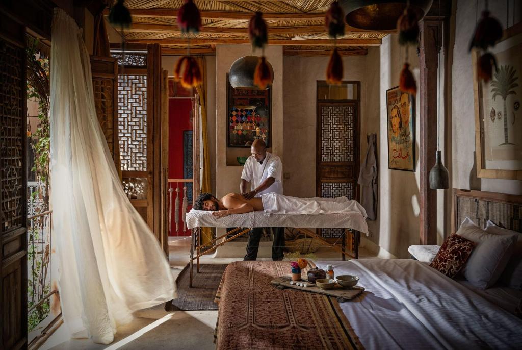 Riad Kbour Chou
