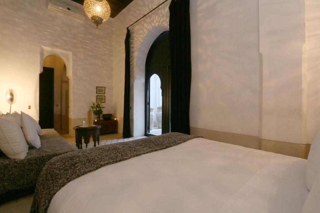 Riad Azzouna 13