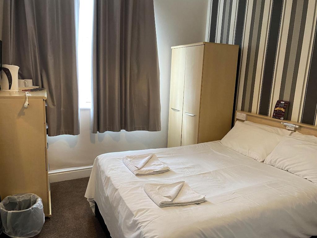 The Arncliffe Lodge Near Blackpool Tower