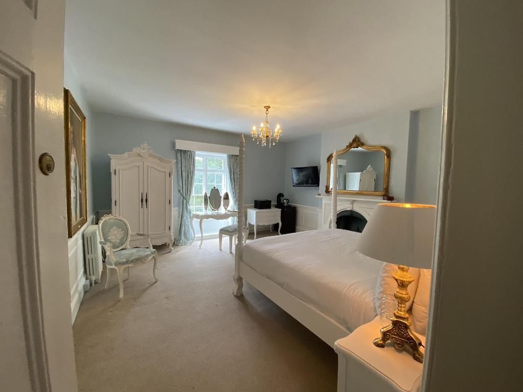Plas Dinas Country House