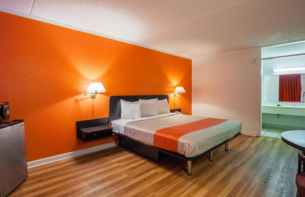 Motel 6 Tifton Ga