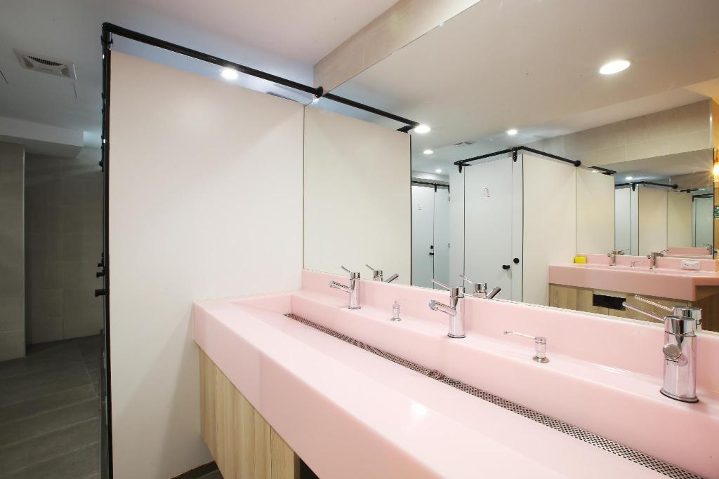 Loosha Hostel