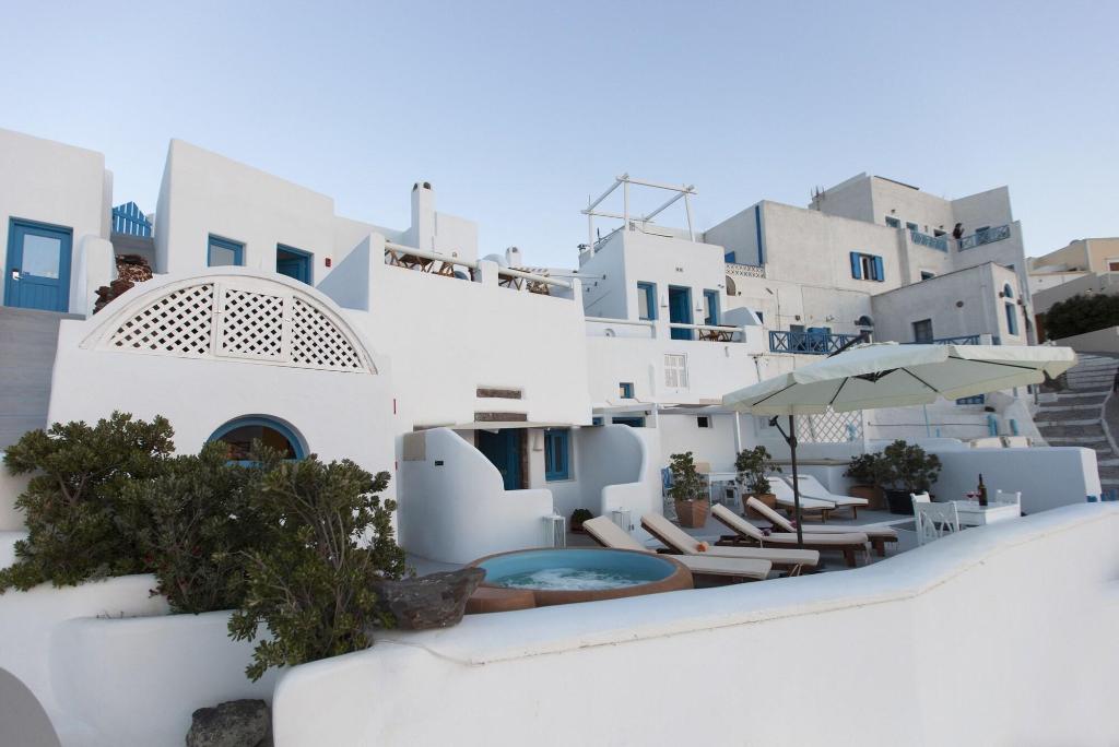 Abyssanto Suites & Spa