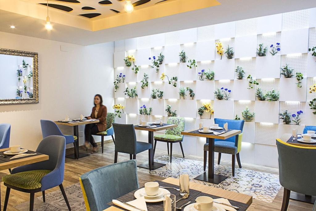 Apart-Suites Hostemplo - Sports and Entertainment
