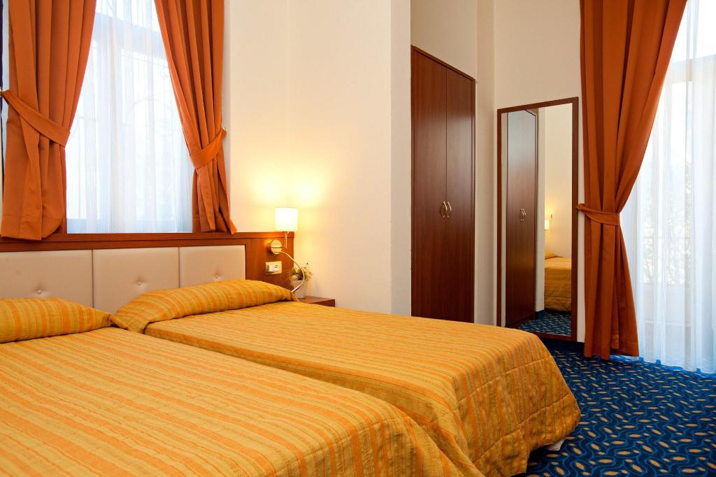 Hotel Benaco