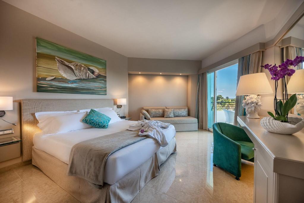 Acacia Palace - Only Adults 12+