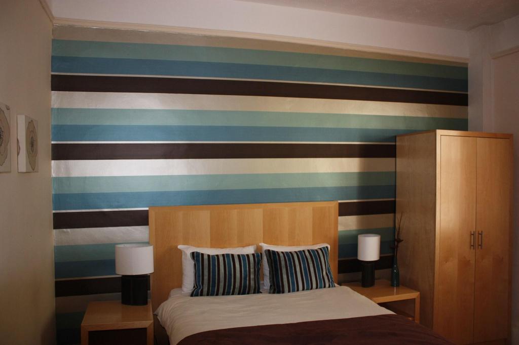 Warwick Arms Hotel