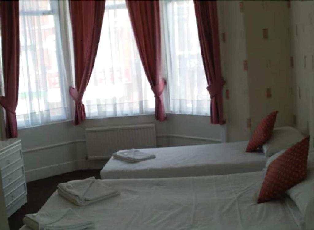 The Albert Hotel