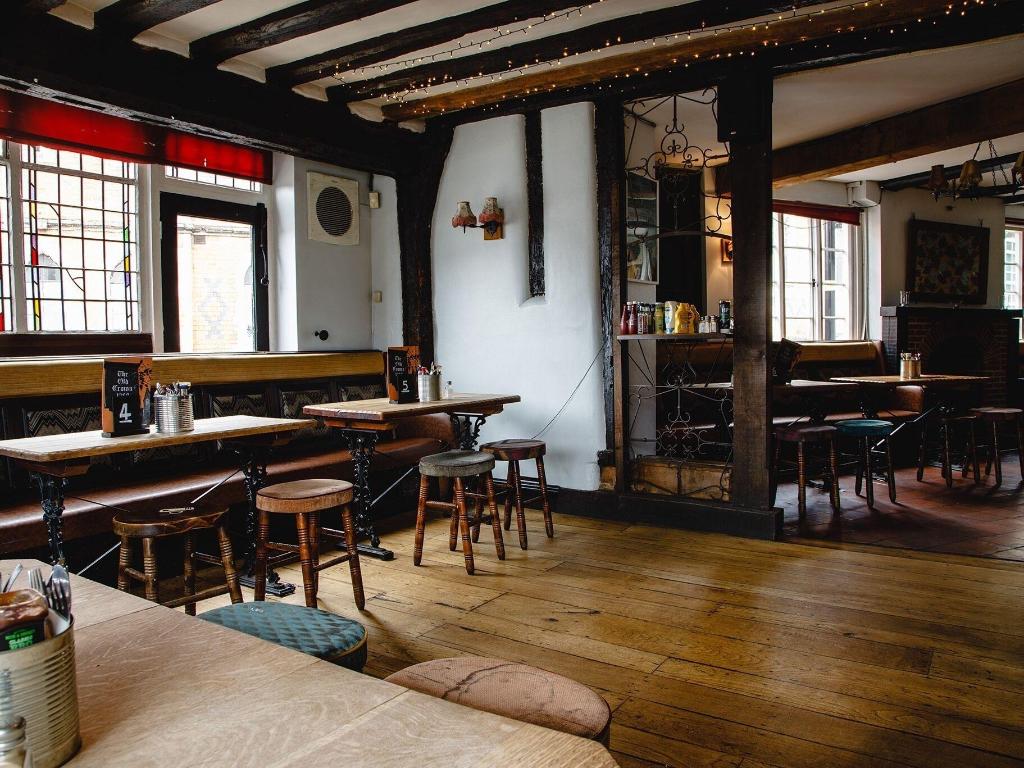 Old Crown Hotel - Bar