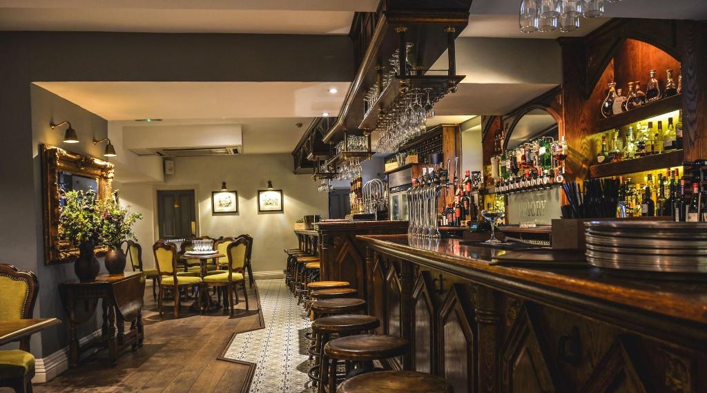 The Priory Hotel And Restaurant - Bar
