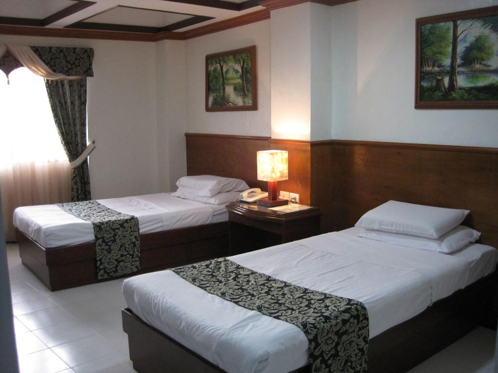 Wregent Plaza Hotel
