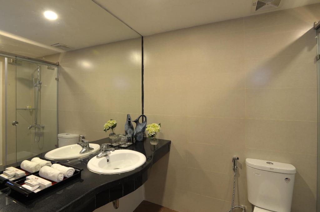Hanoi Louis Hotel