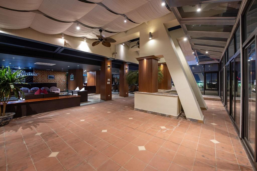 Red River View Hotel