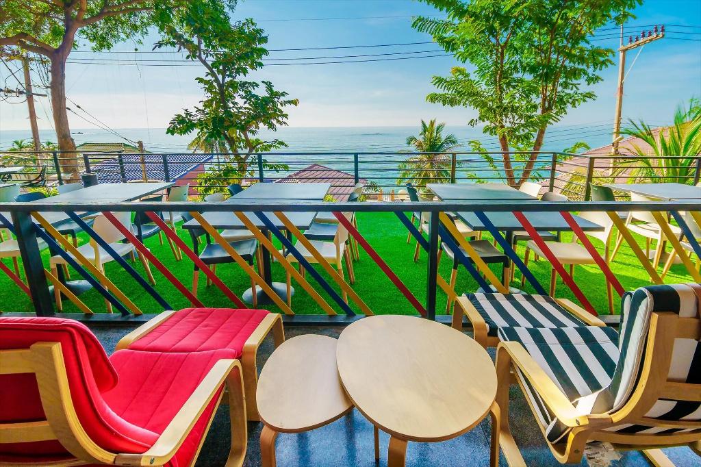 Play Phala Beach Rayong