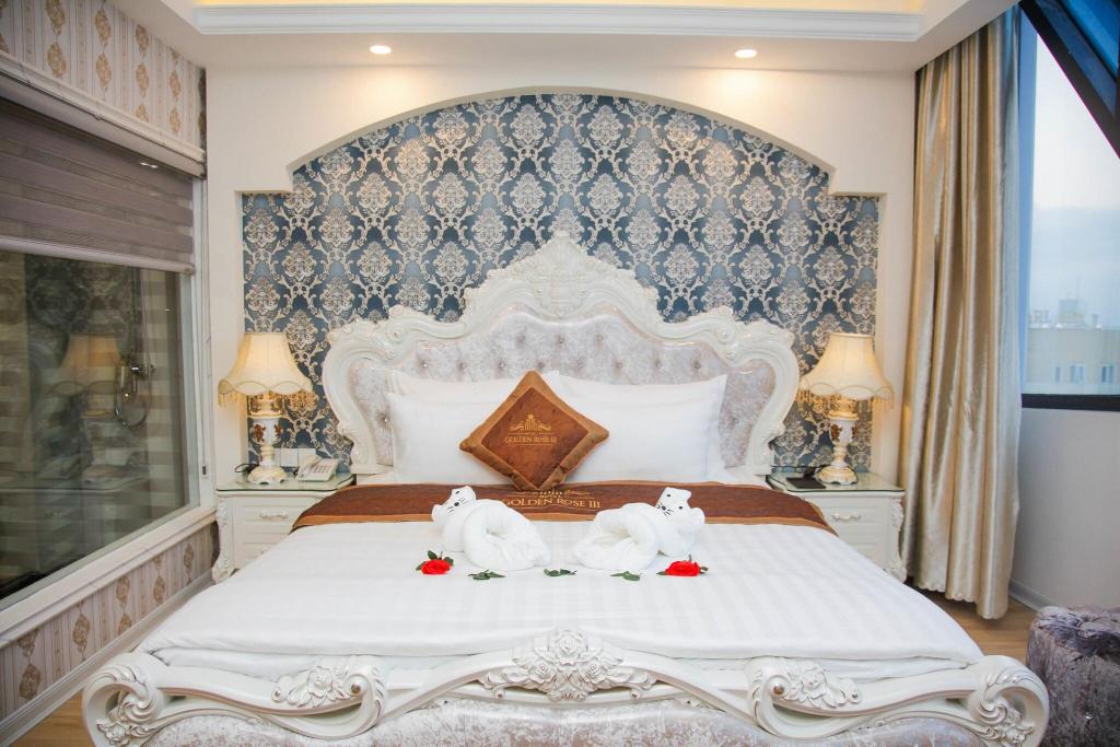 Royal beach hotel