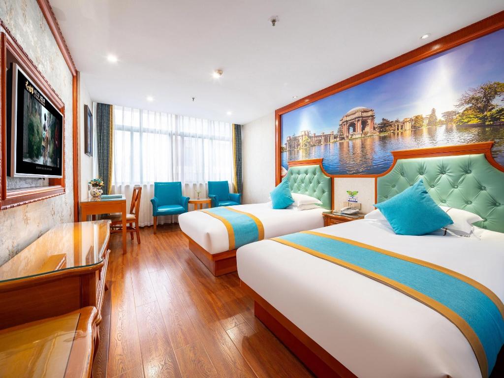 Yiwu Defeng Hotel