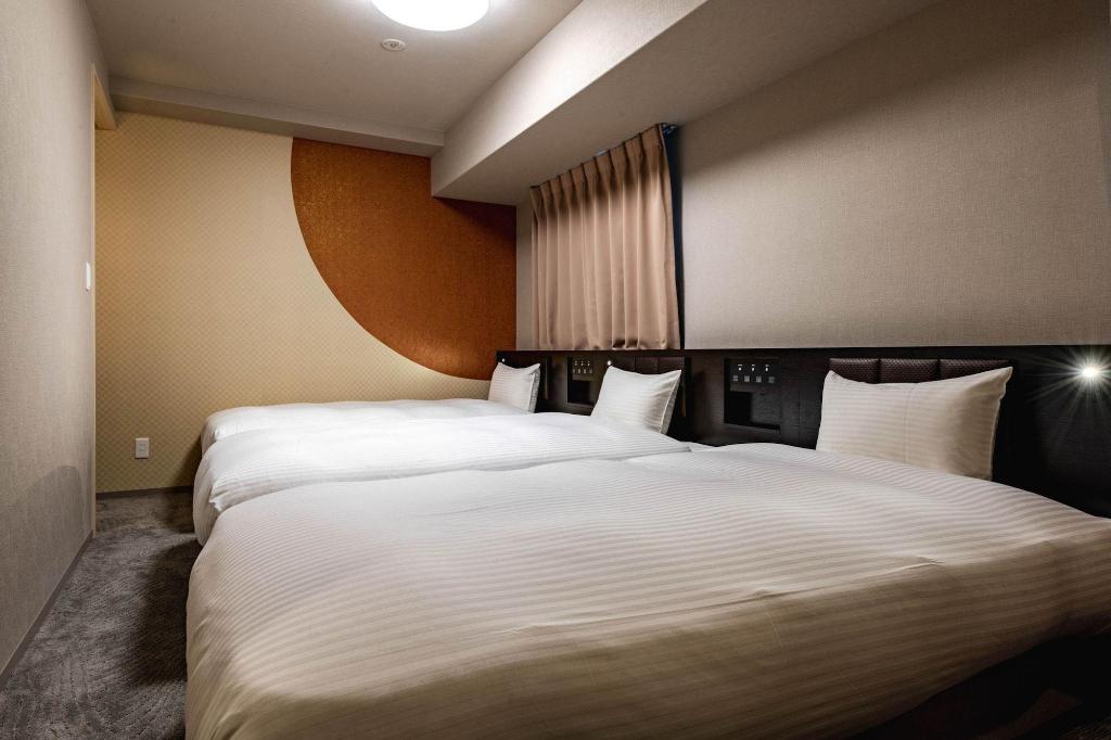 Hotel WBF Shin-Osaka Sky Tower