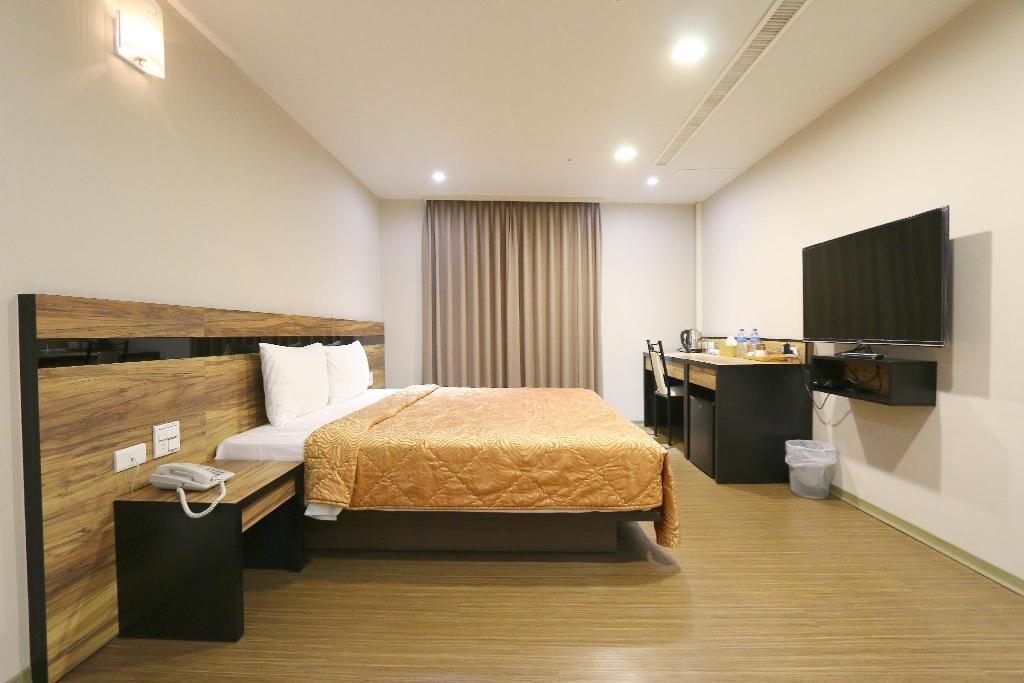 Topl Hotel