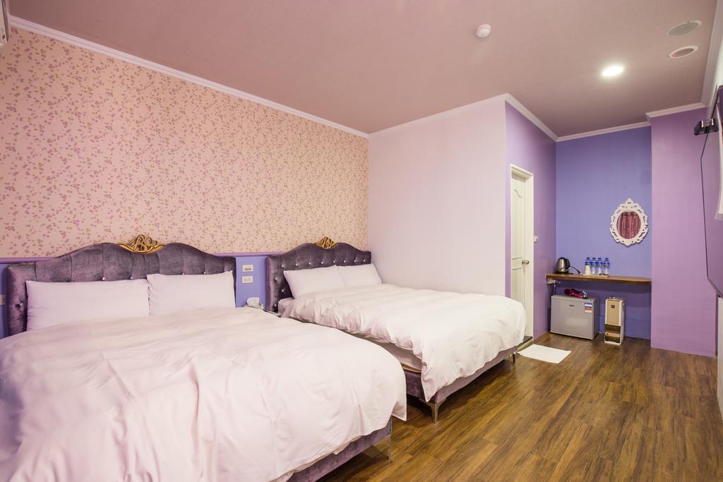 N. Castle Hotel
