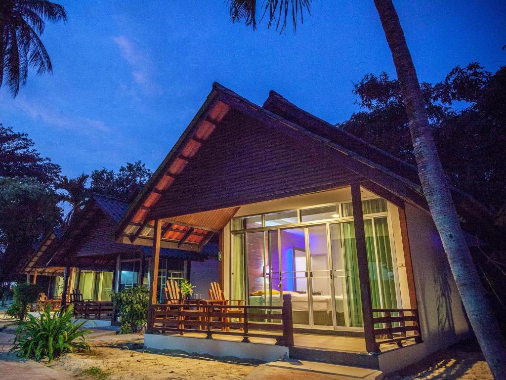 Marine Chaweng Beach Resort