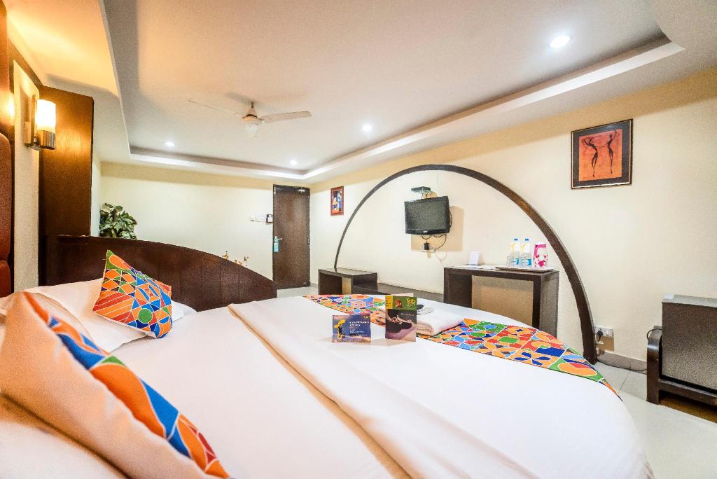 Fabhotel Royal Residency Ii