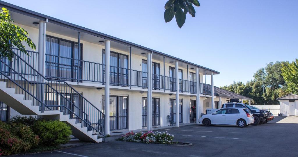 Phoenix Motor Inn