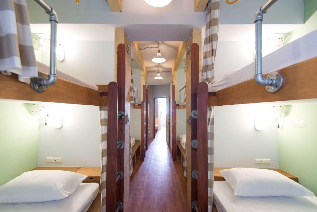 Barn And Bed Hostel