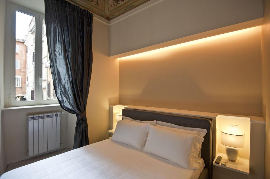 Little Queen Suite