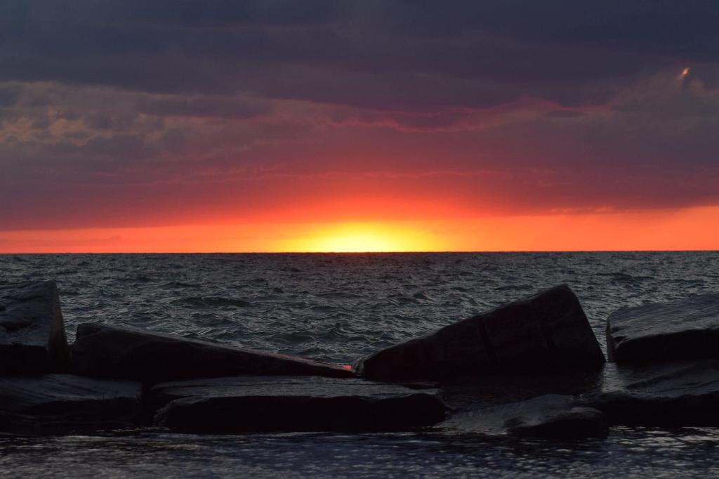 The Lakehouse Inn