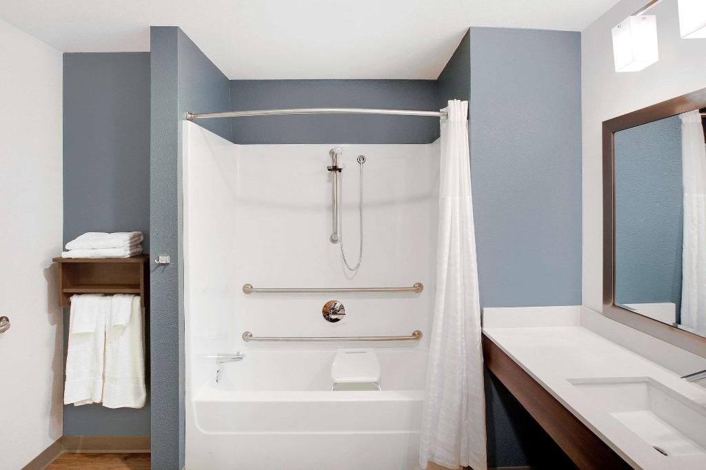 Woodspring Suites Boston North