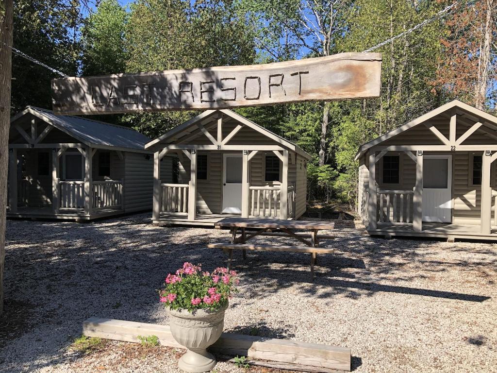 Adventure The Bruce Inn