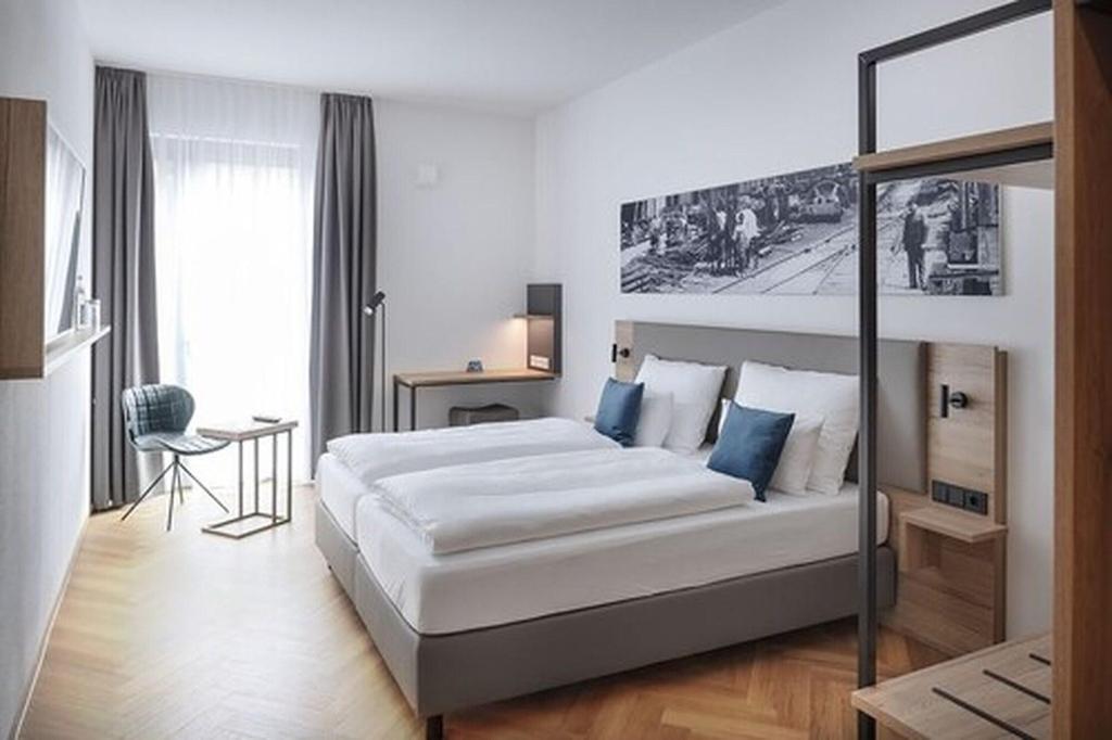 Ecome Hotel