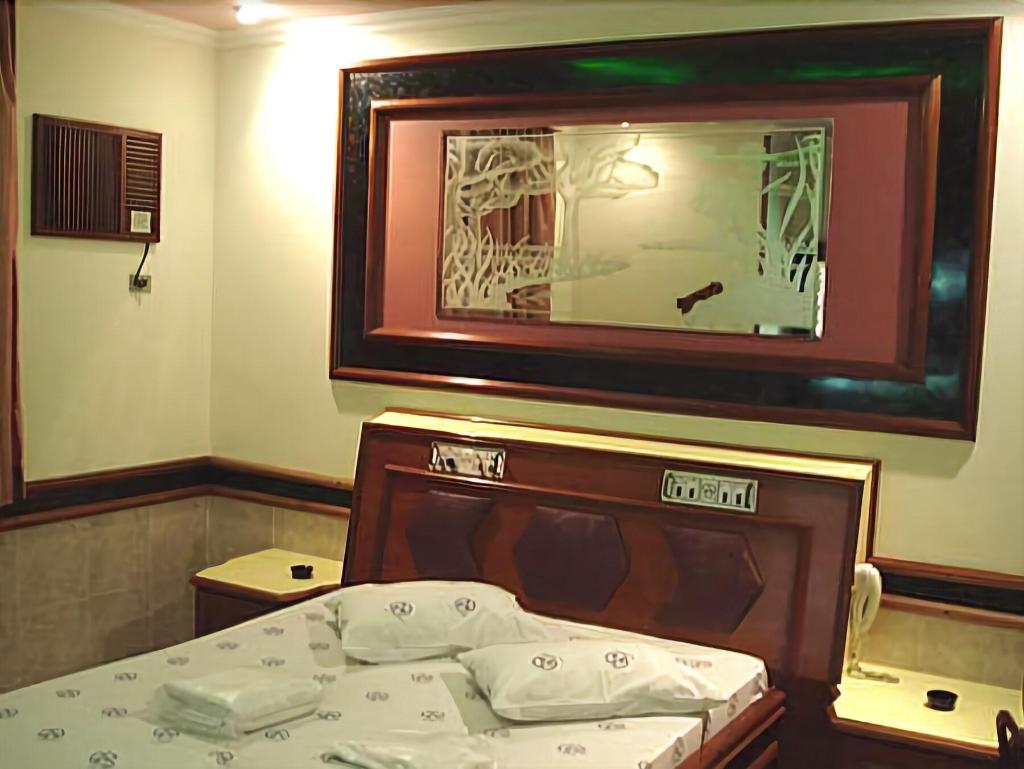 North Palace Hotel