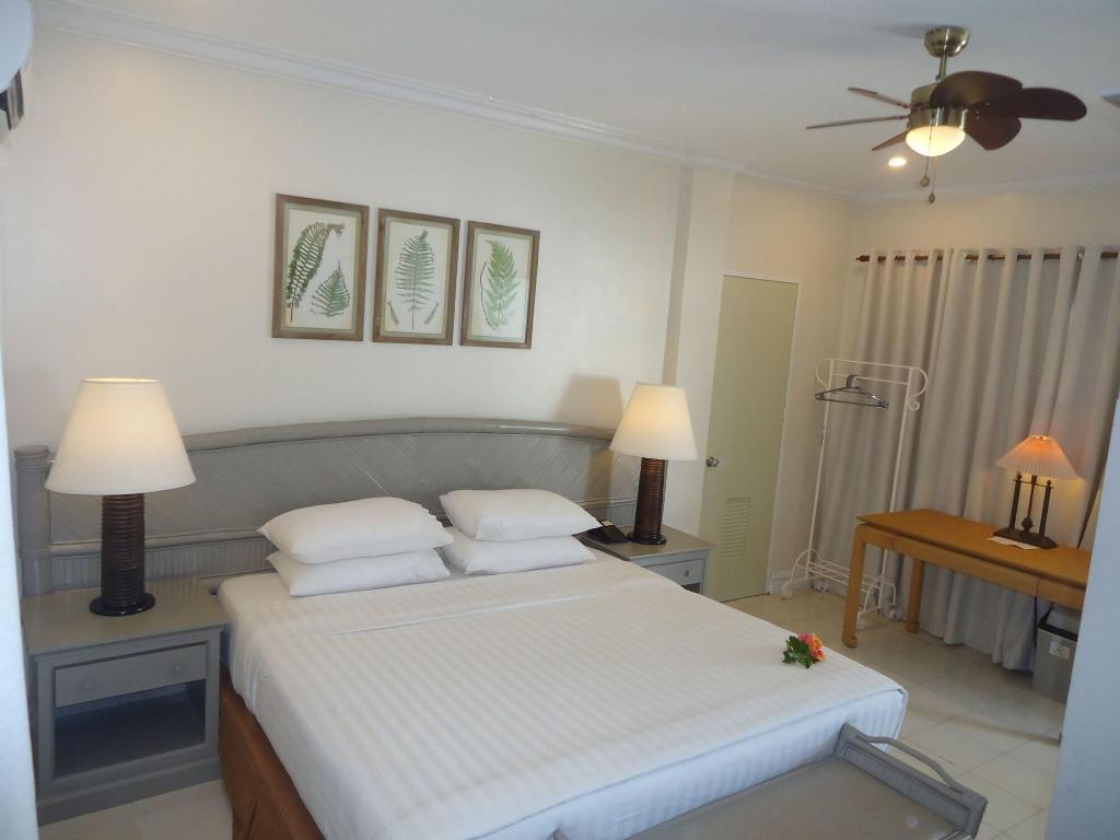 Paras Beach Resort