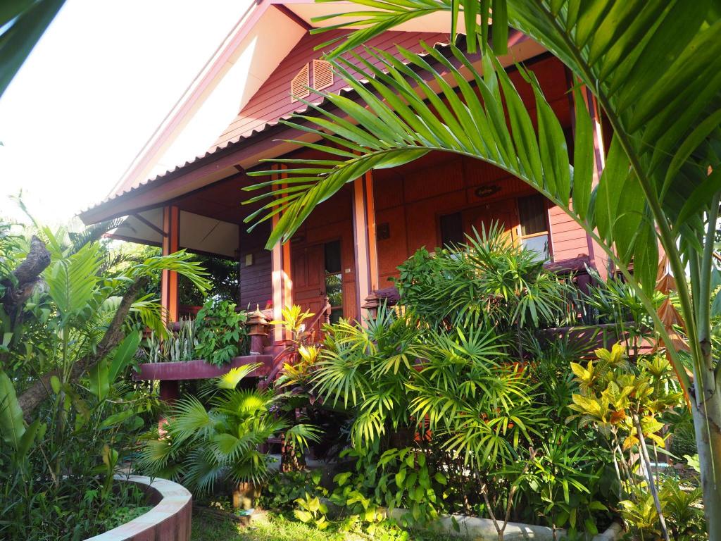Bansuan Thanormpat Resort