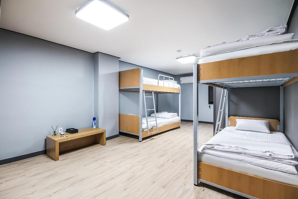 Hotel Deluxe - Hostel